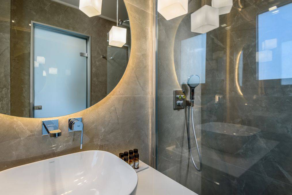 Panorama Luxury Penthouse Badezimmer Master c