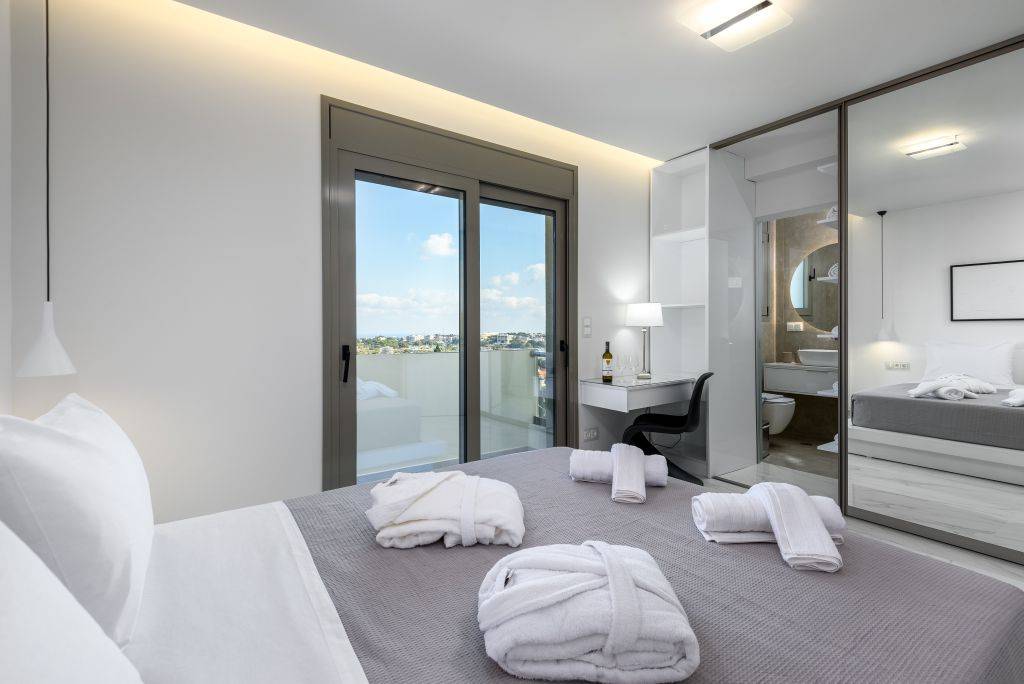 Panorama Luxury Penthouse Master b